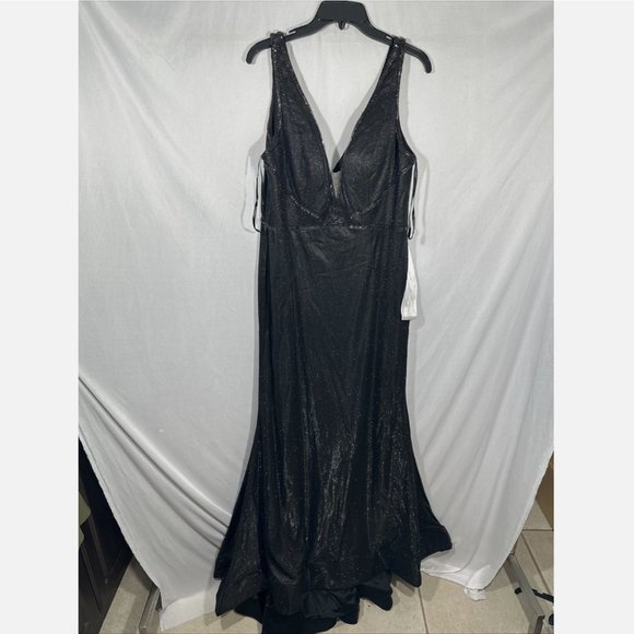 NEW $498 Mac Duggal [ PLUS 14W ] Sleeveless Metallic‎ Glitter Trumpet Gown Black - Picture 8 of 15